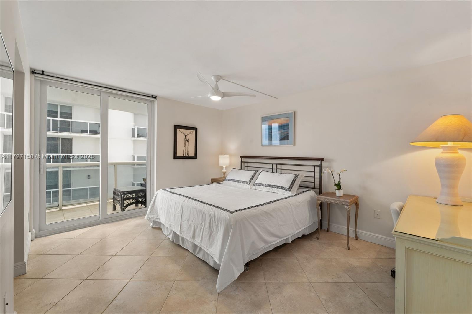 SUNSET HARBOUR NORTH COND - Residential