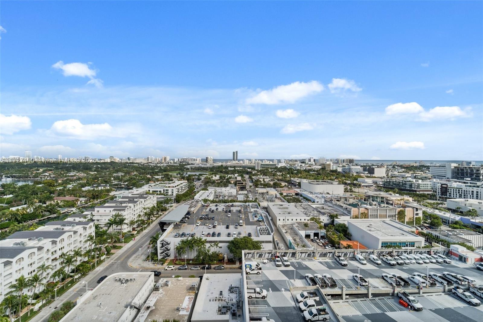 SUNSET HARBOUR NORTH COND - Residential
