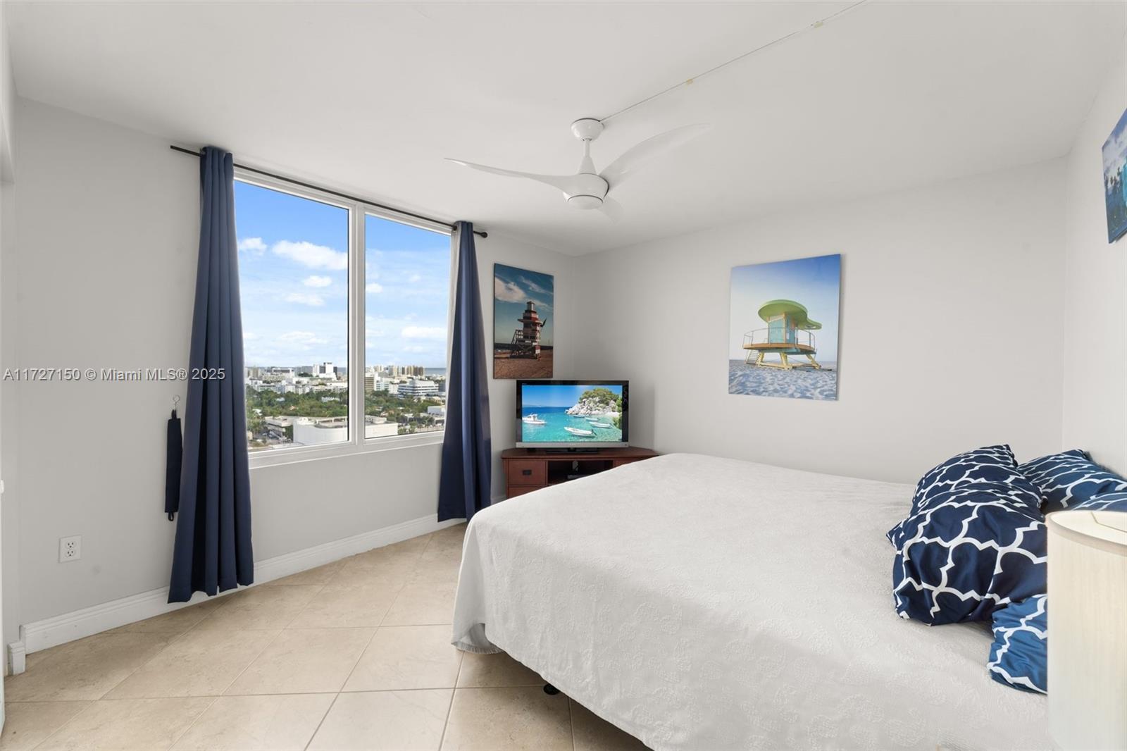 SUNSET HARBOUR NORTH COND - Residential