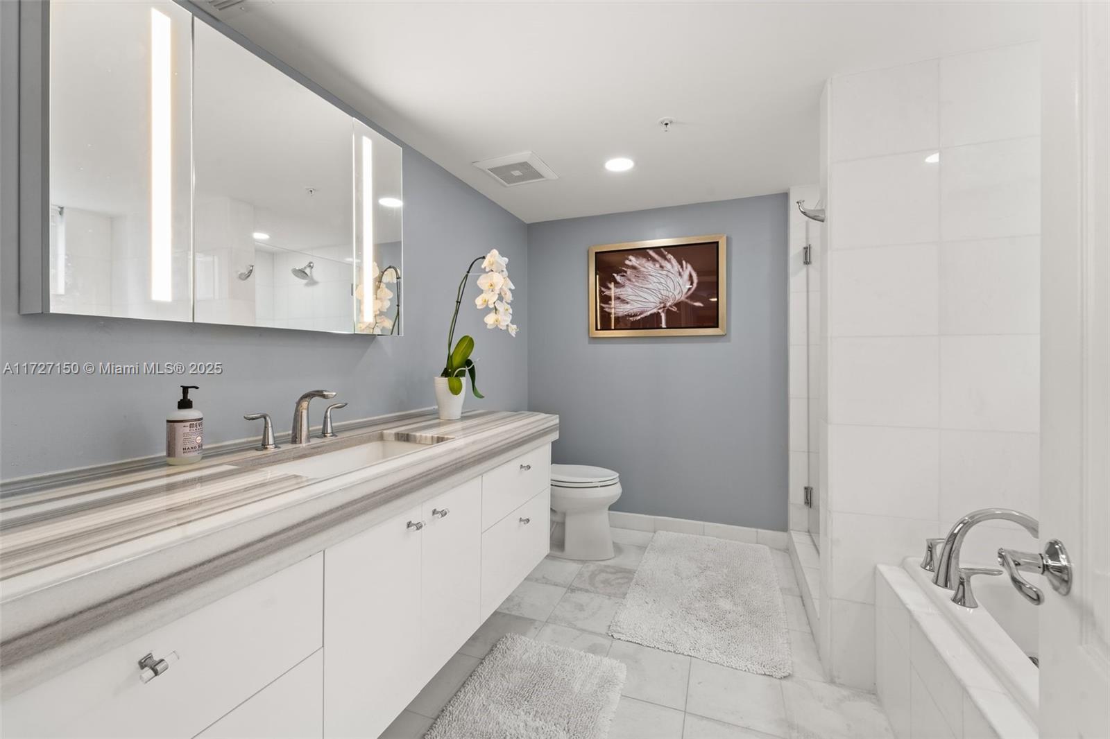 SUNSET HARBOUR NORTH COND - Residential