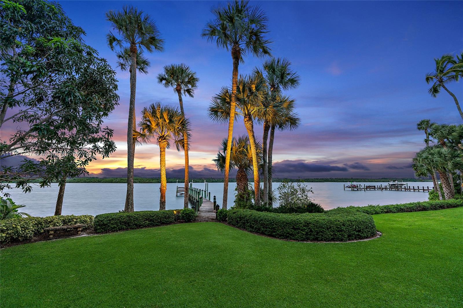 Jupiter Island - Residential