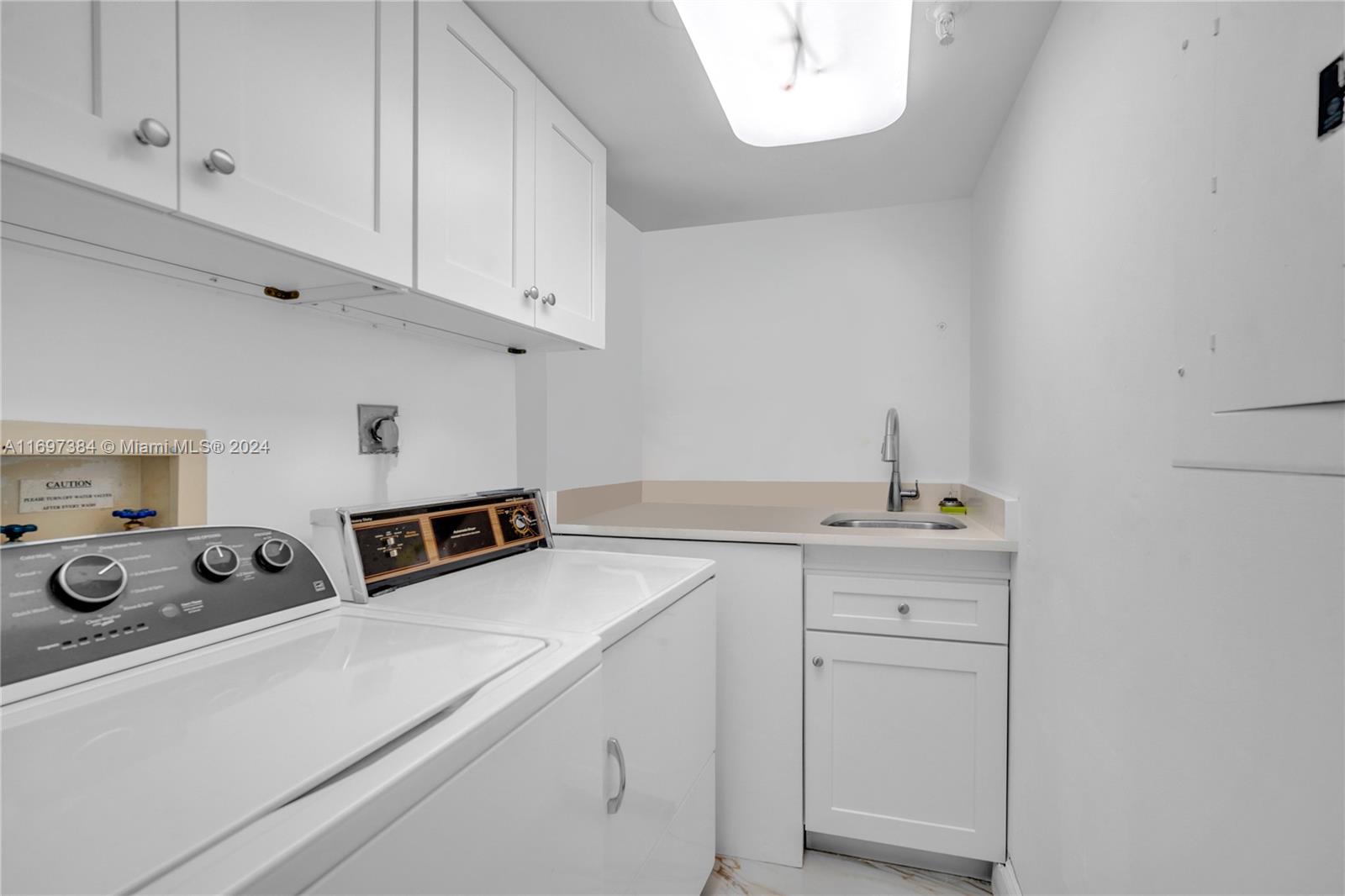 ENVOY CONDO - Residential Lease