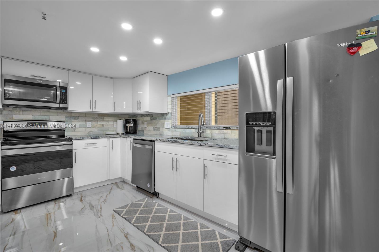 ENVOY CONDO - Residential Lease