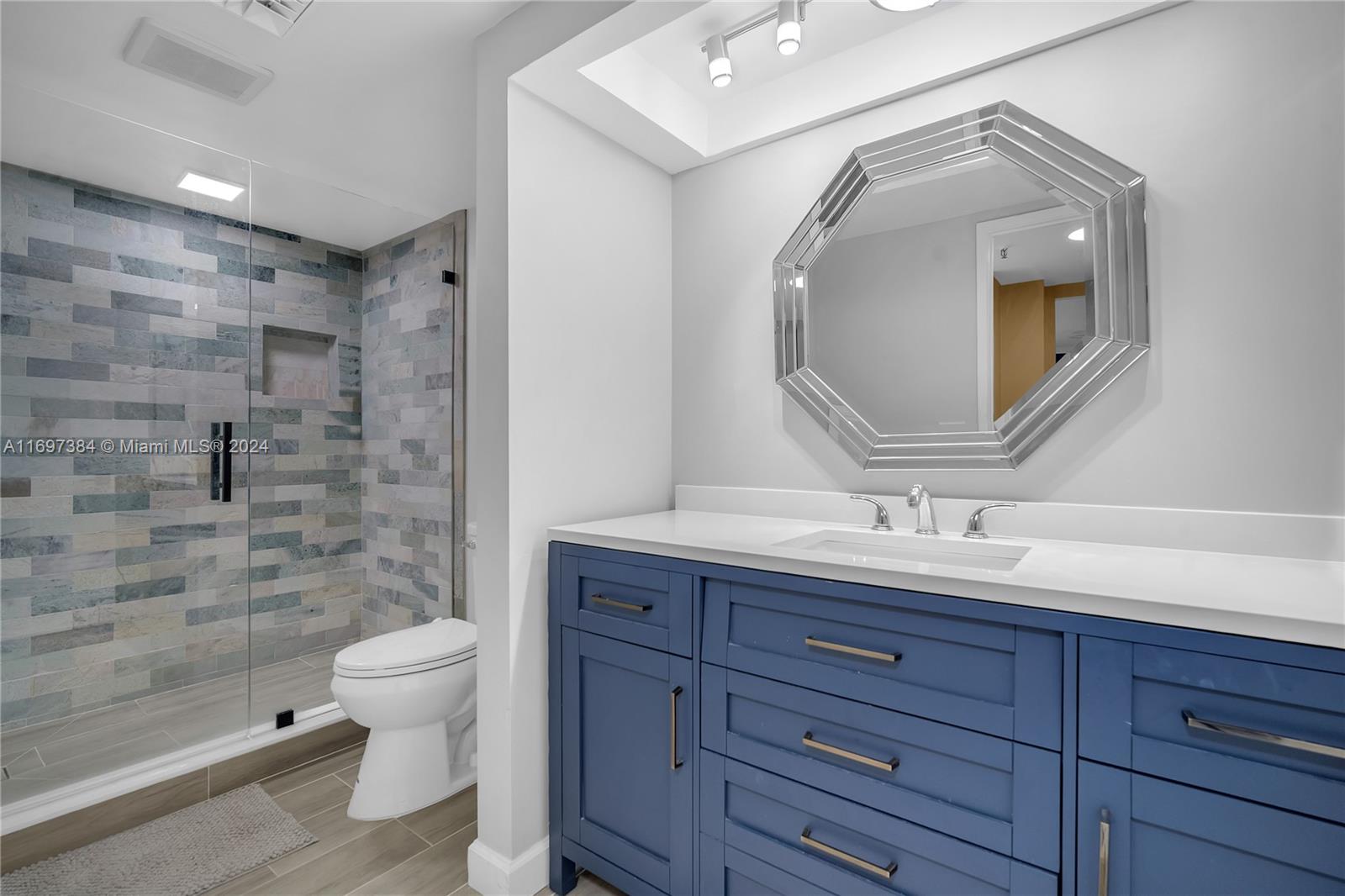 ENVOY CONDO - Residential Lease