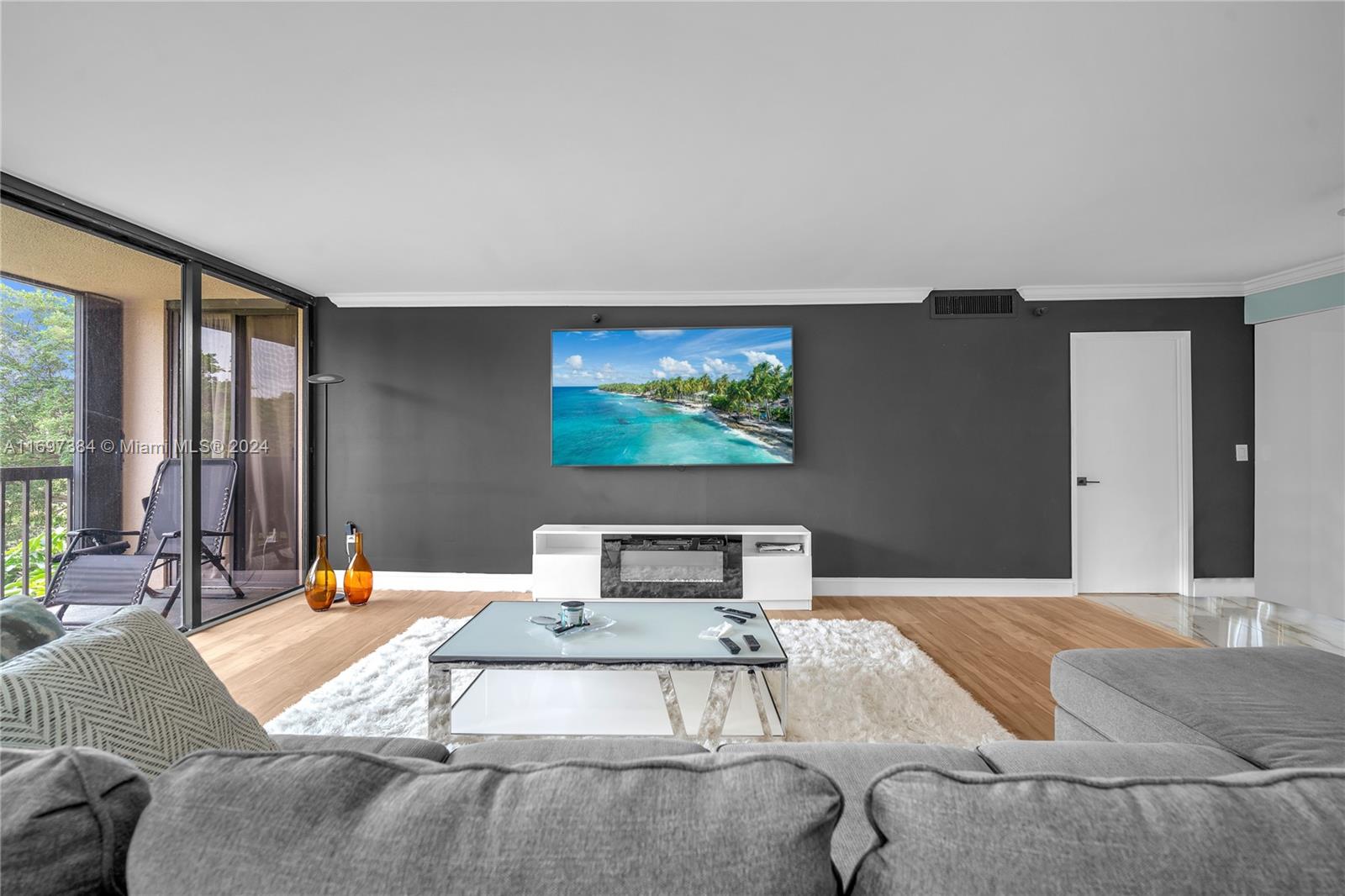 ENVOY CONDO - Residential Lease