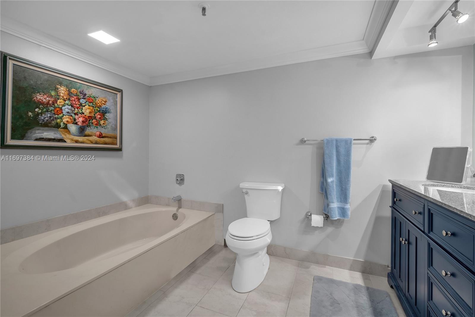 ENVOY CONDO - Residential Lease