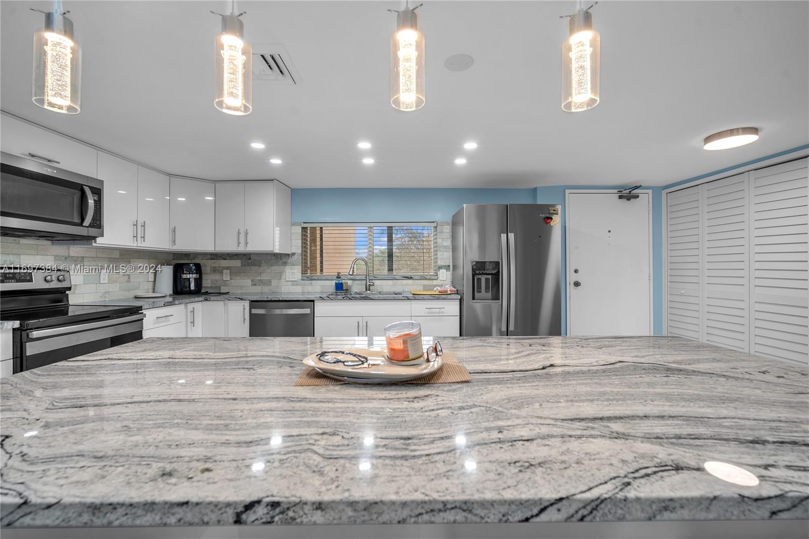 ENVOY CONDO - Residential Lease