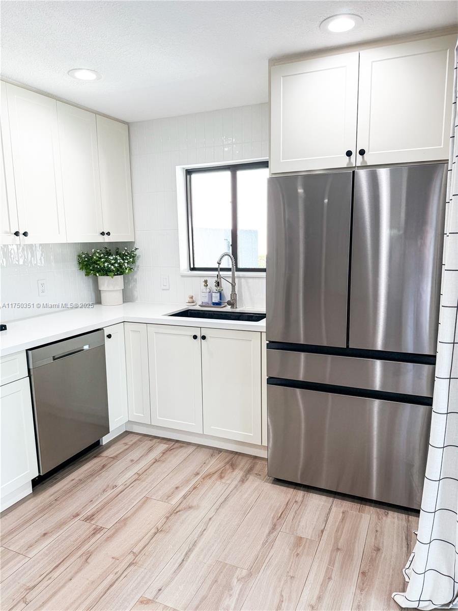 HARBOUR CLUB - Residential