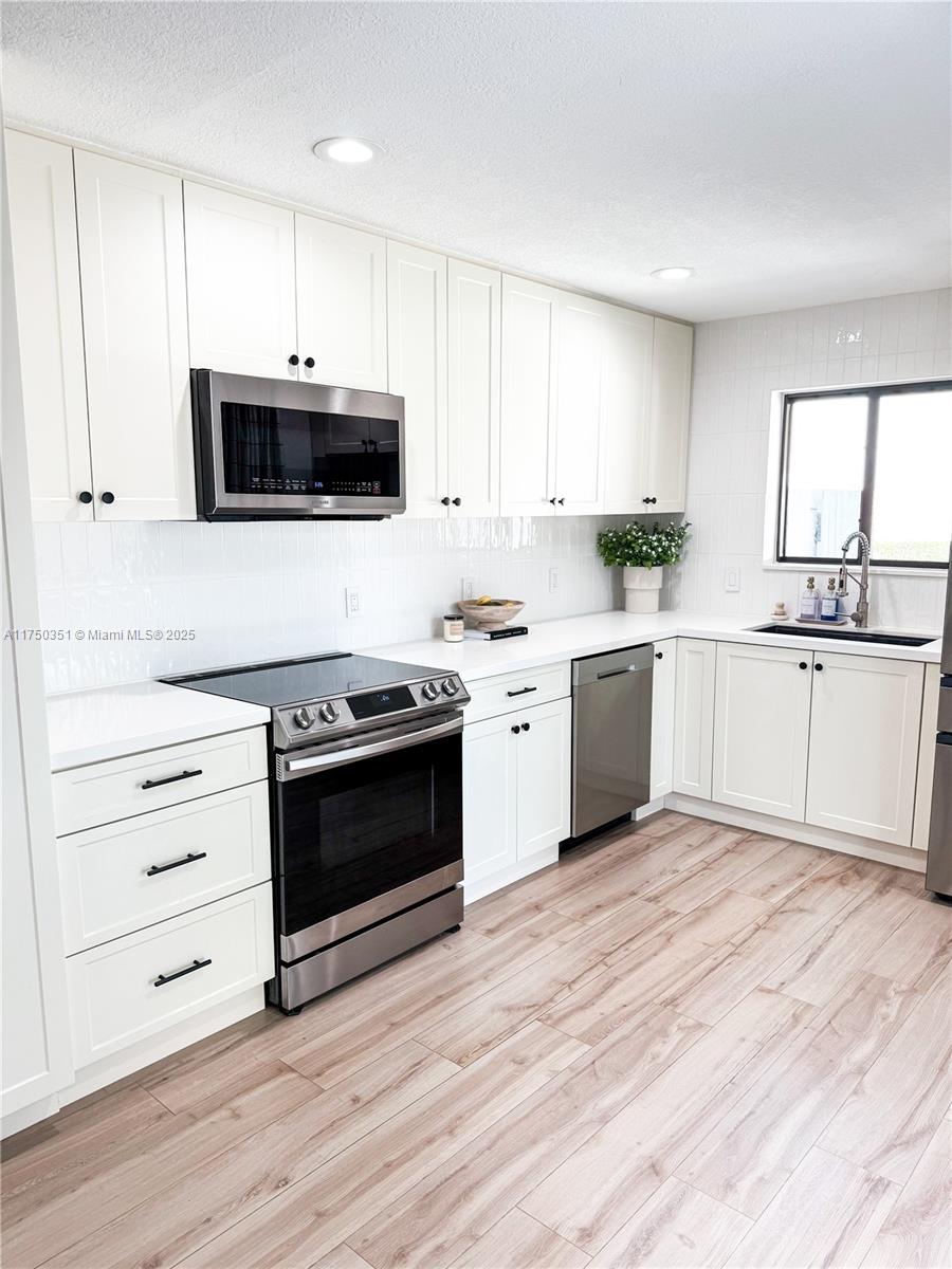 HARBOUR CLUB - Residential