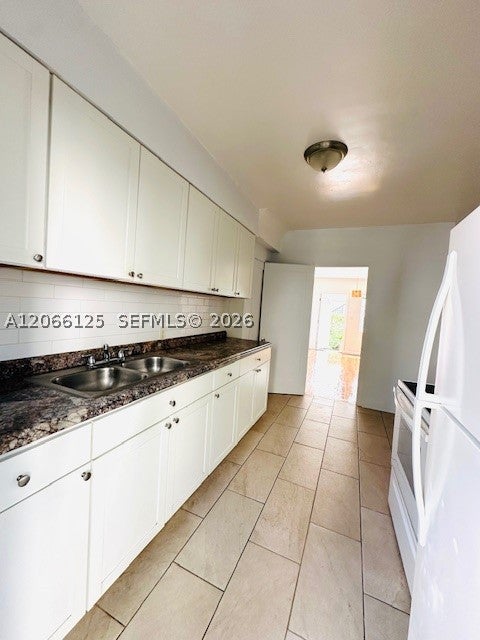 821 W 39th St 2