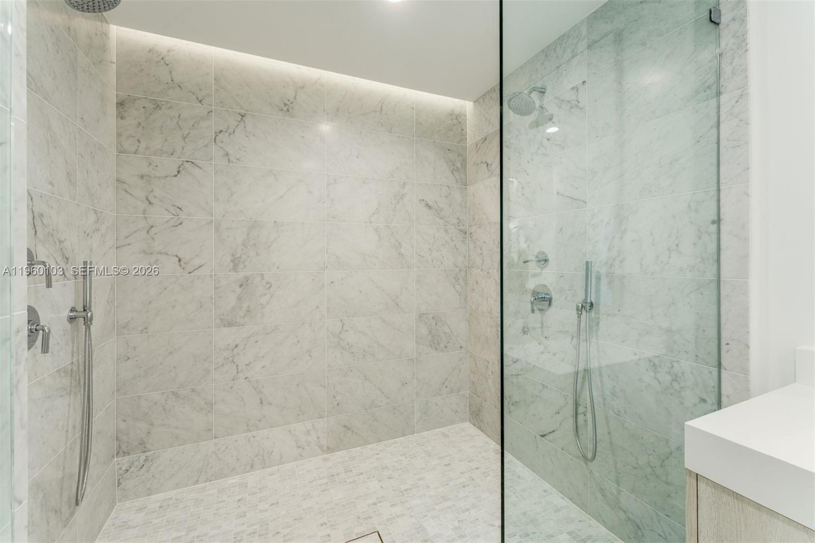 BAY HARBOR ISLAND - Residential