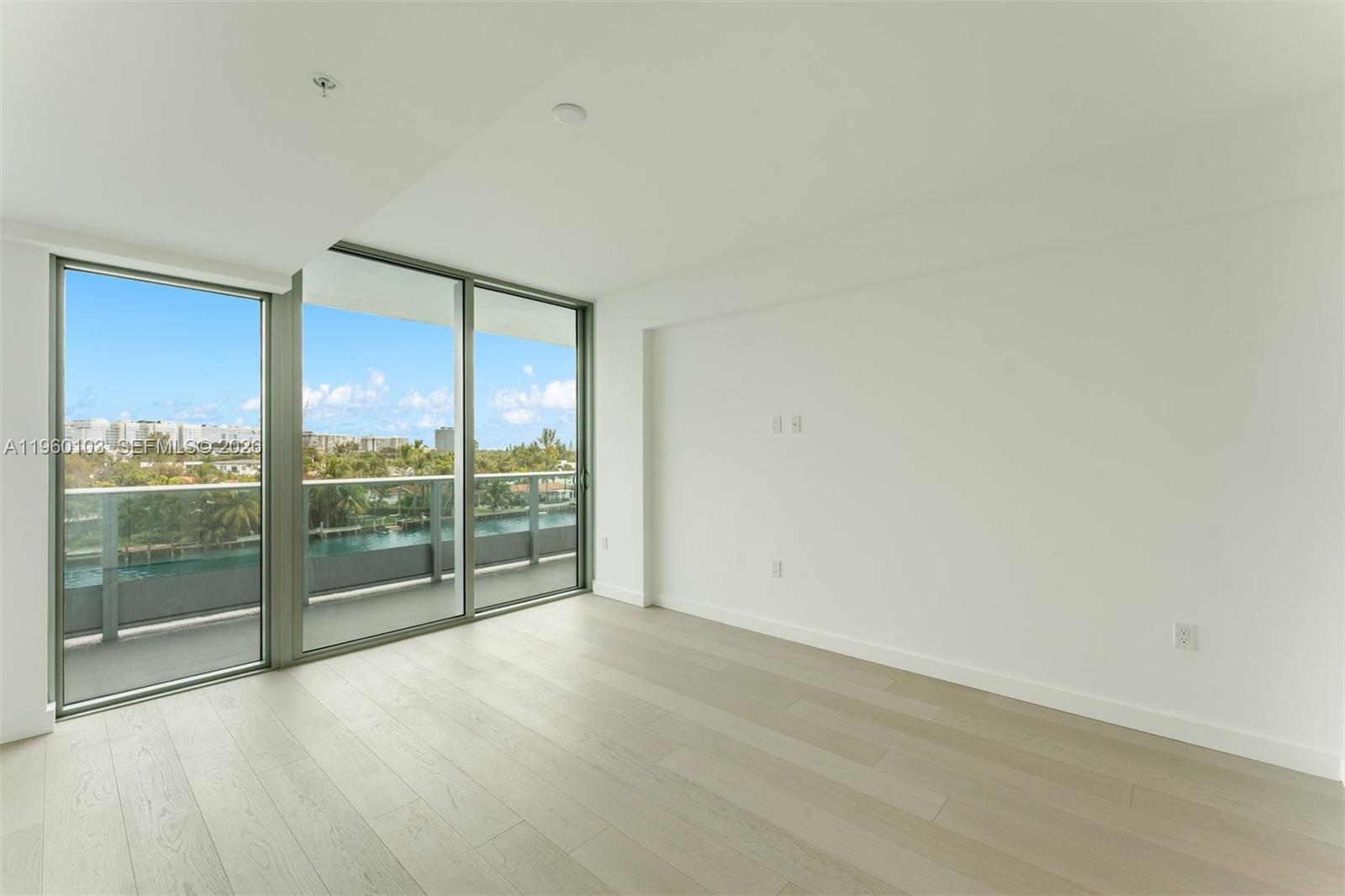 BAY HARBOR ISLAND - Residential