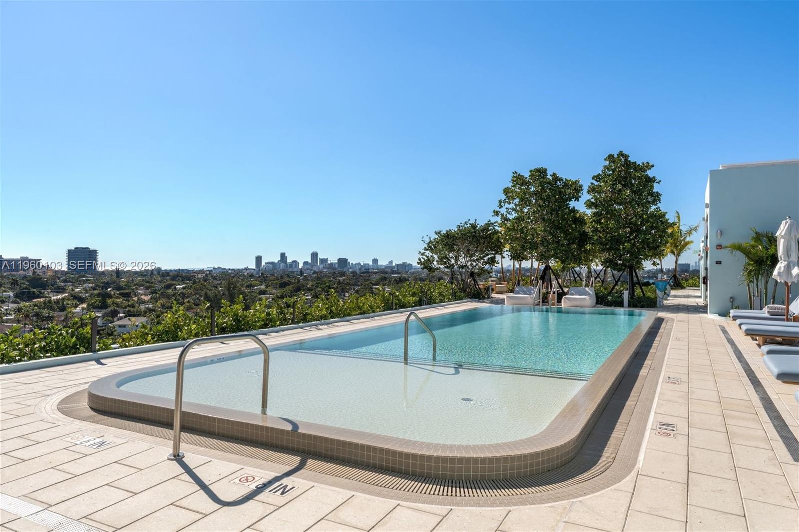 BAY HARBOR ISLAND - Residential