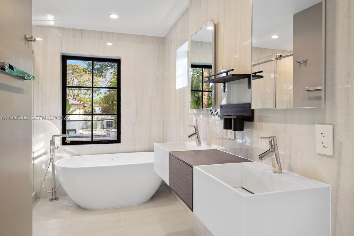 BILTMORE SUB - Residential Lease