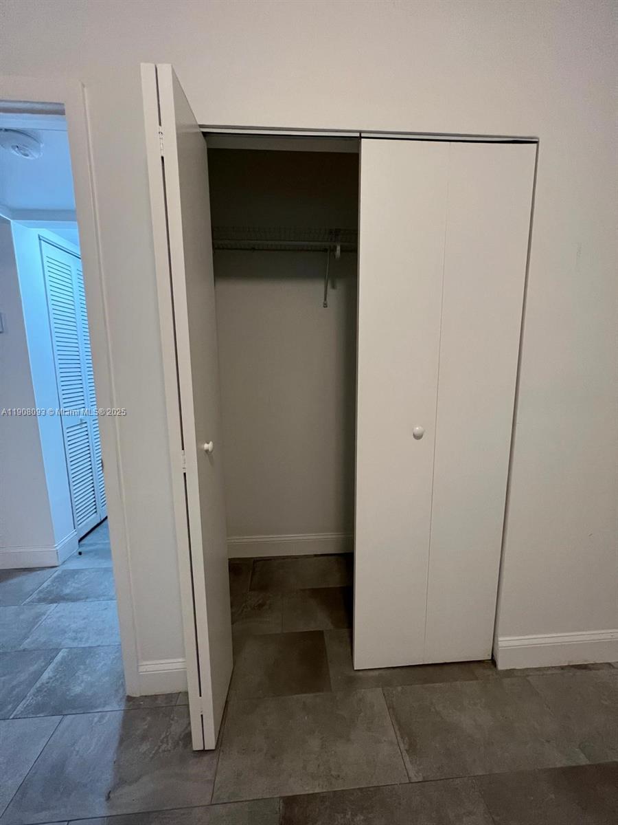 NORTHERN BLVD TRACK - Residential Lease