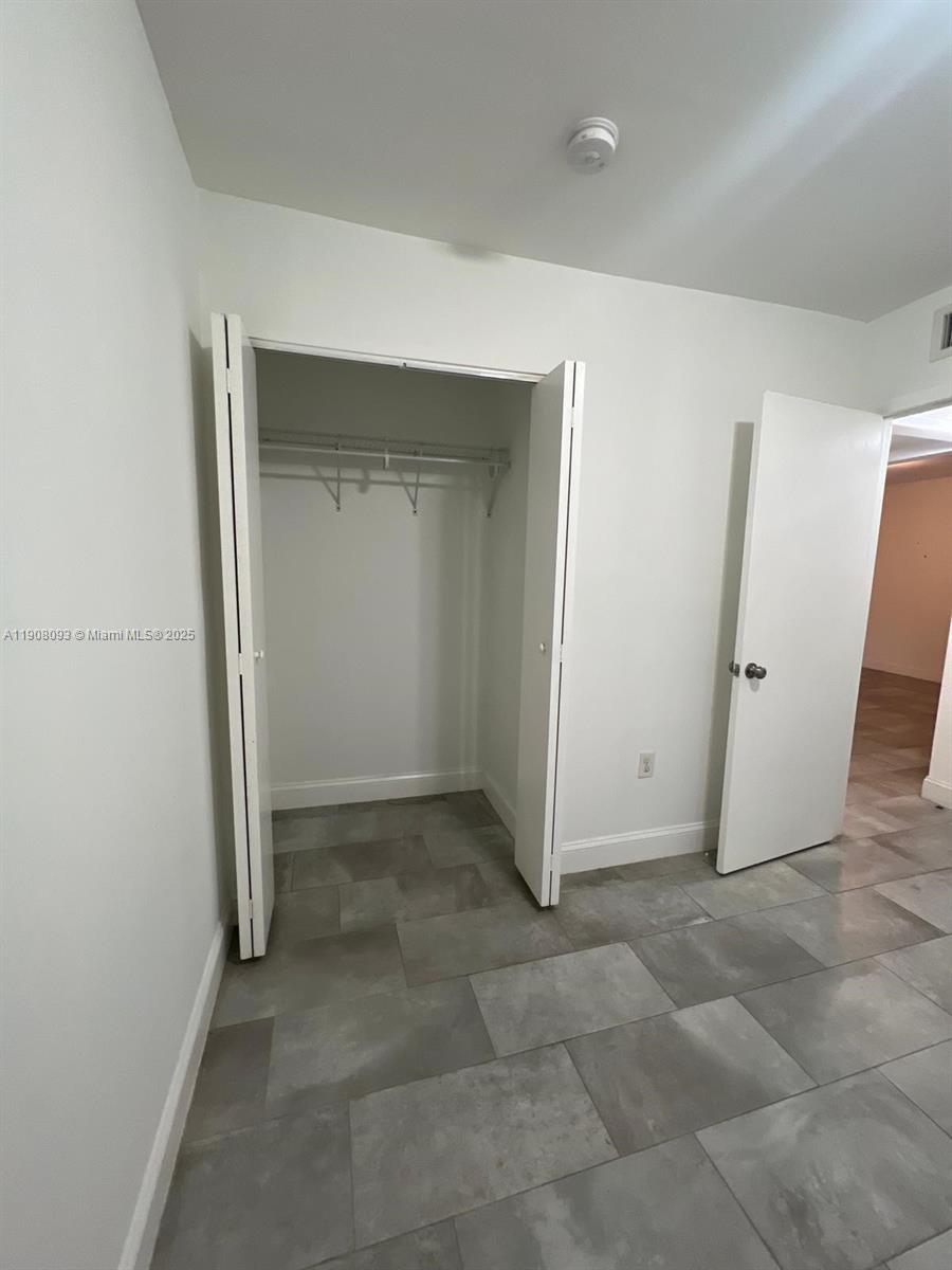 NORTHERN BLVD TRACK - Residential Lease