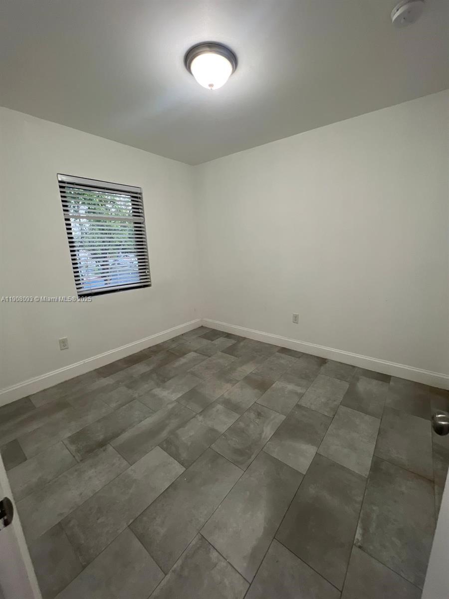 NORTHERN BLVD TRACK - Residential Lease