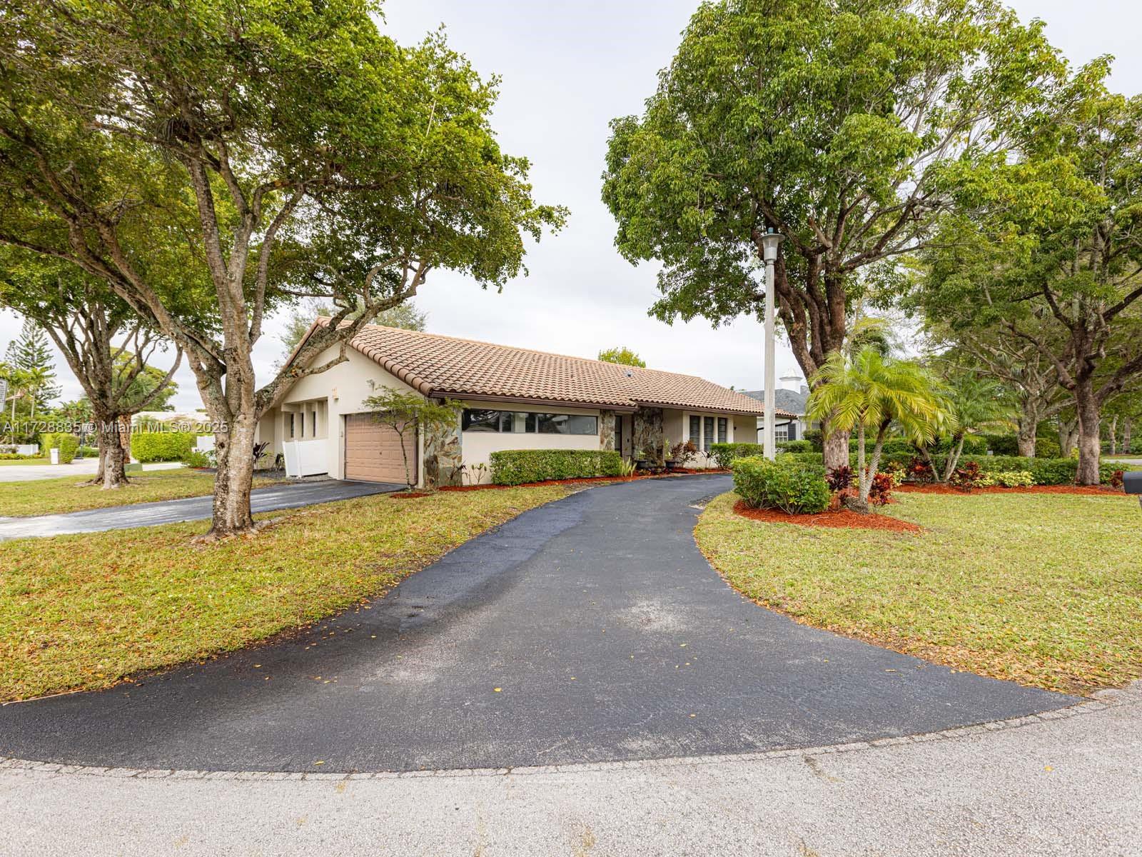 8491 Gatehouse Rd