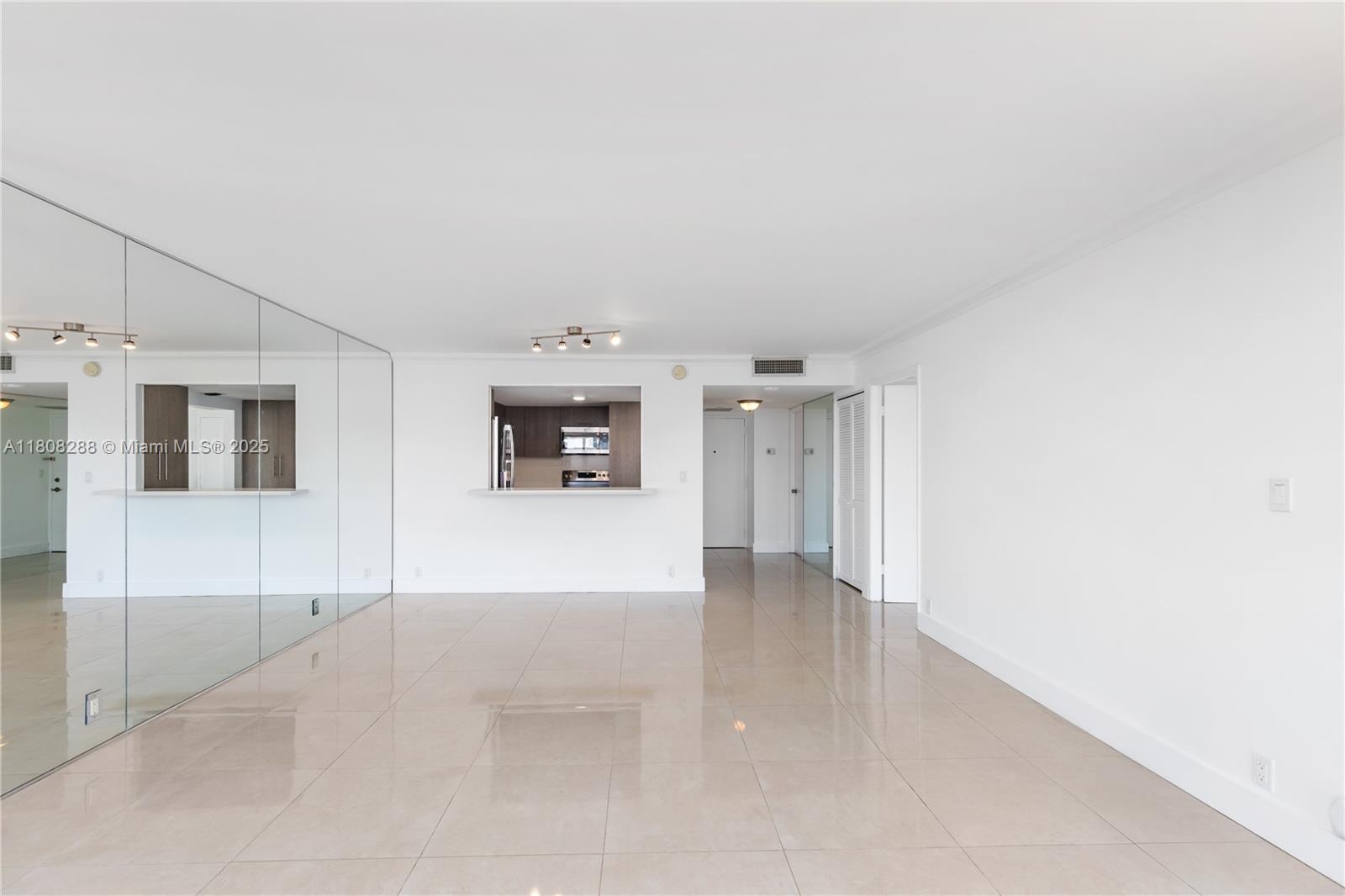 1901 Brickell Ave B1903