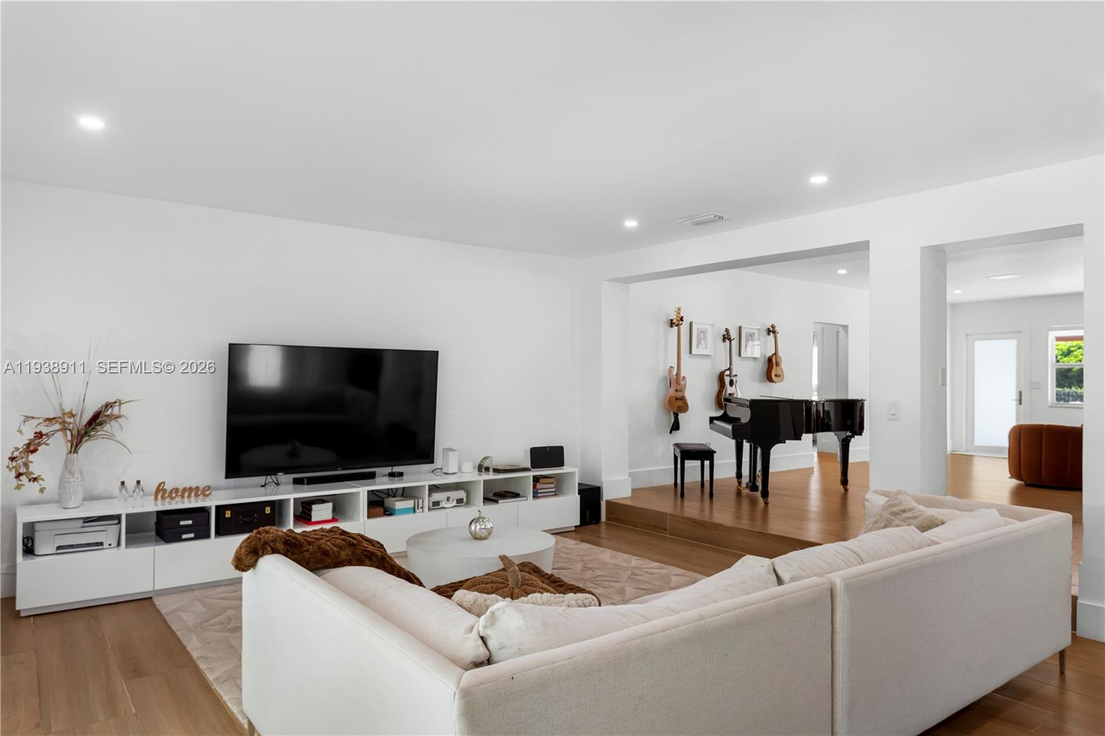 SUNSET ADDN - Residential Lease