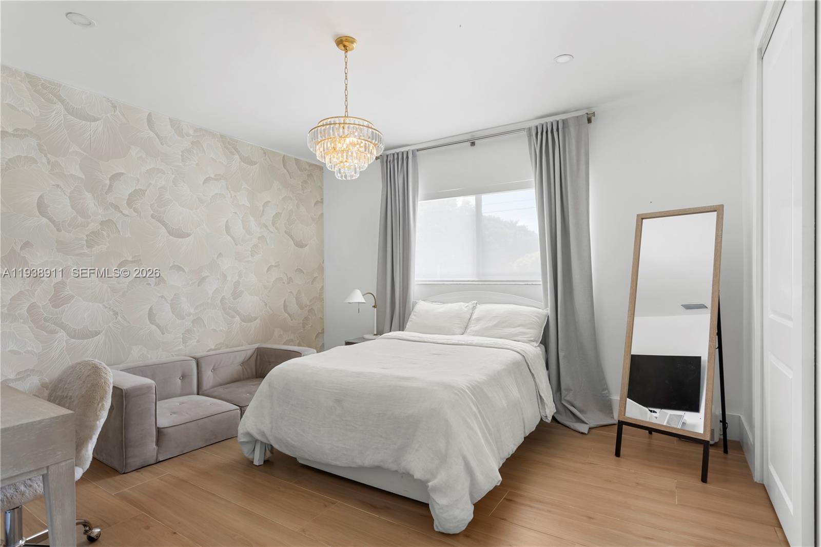 SUNSET ADDN - Residential Lease