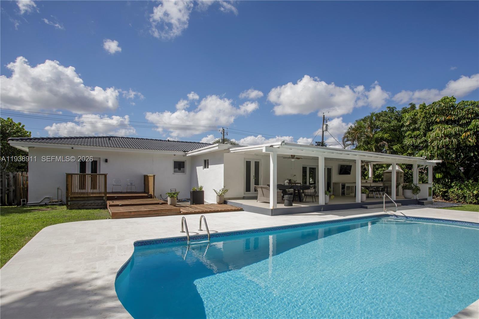 SUNSET ADDN - Residential Lease