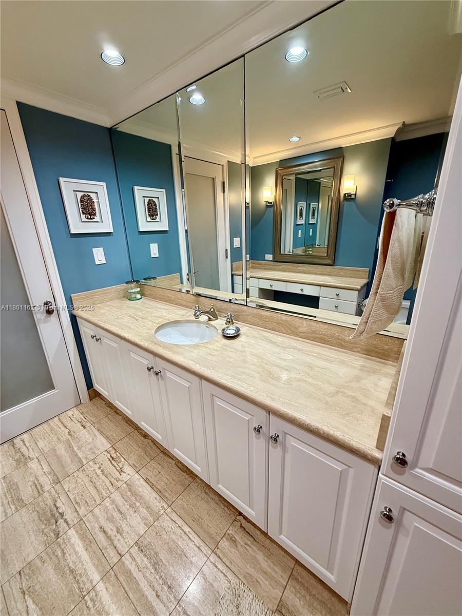 EASTERN PARKVIEW CONDO - Residential