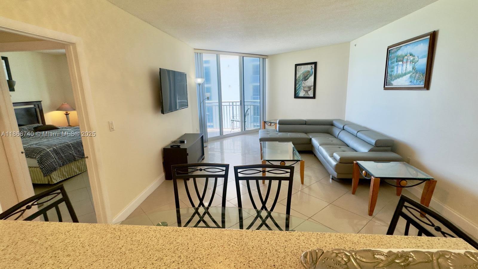 OCEAN POINT BEACH CLUB CO - Residential Lease