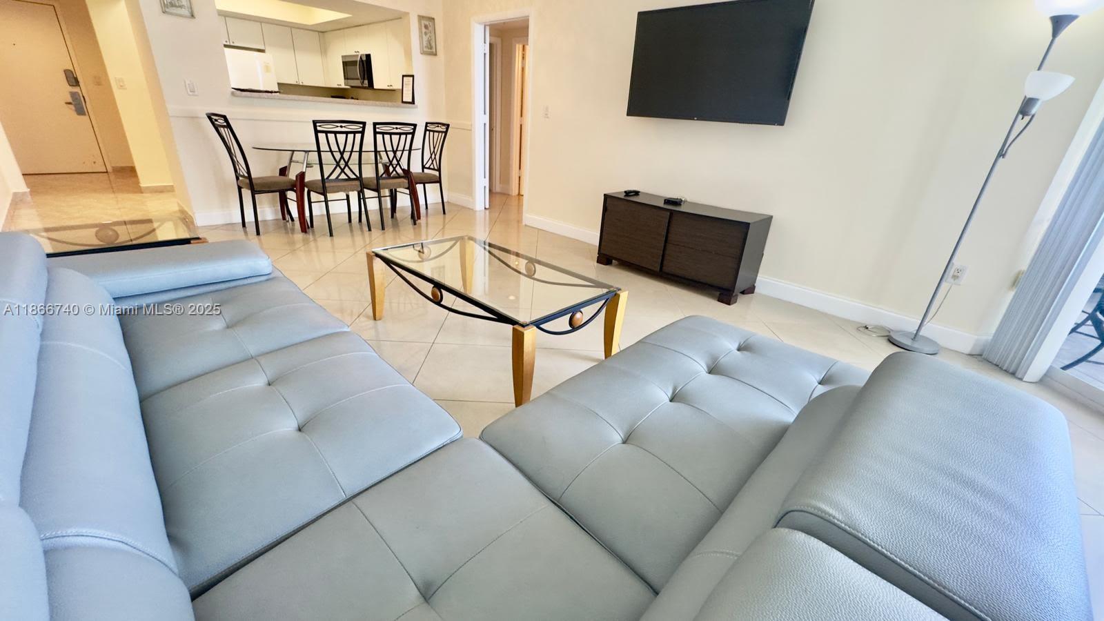 OCEAN POINT BEACH CLUB CO - Residential Lease