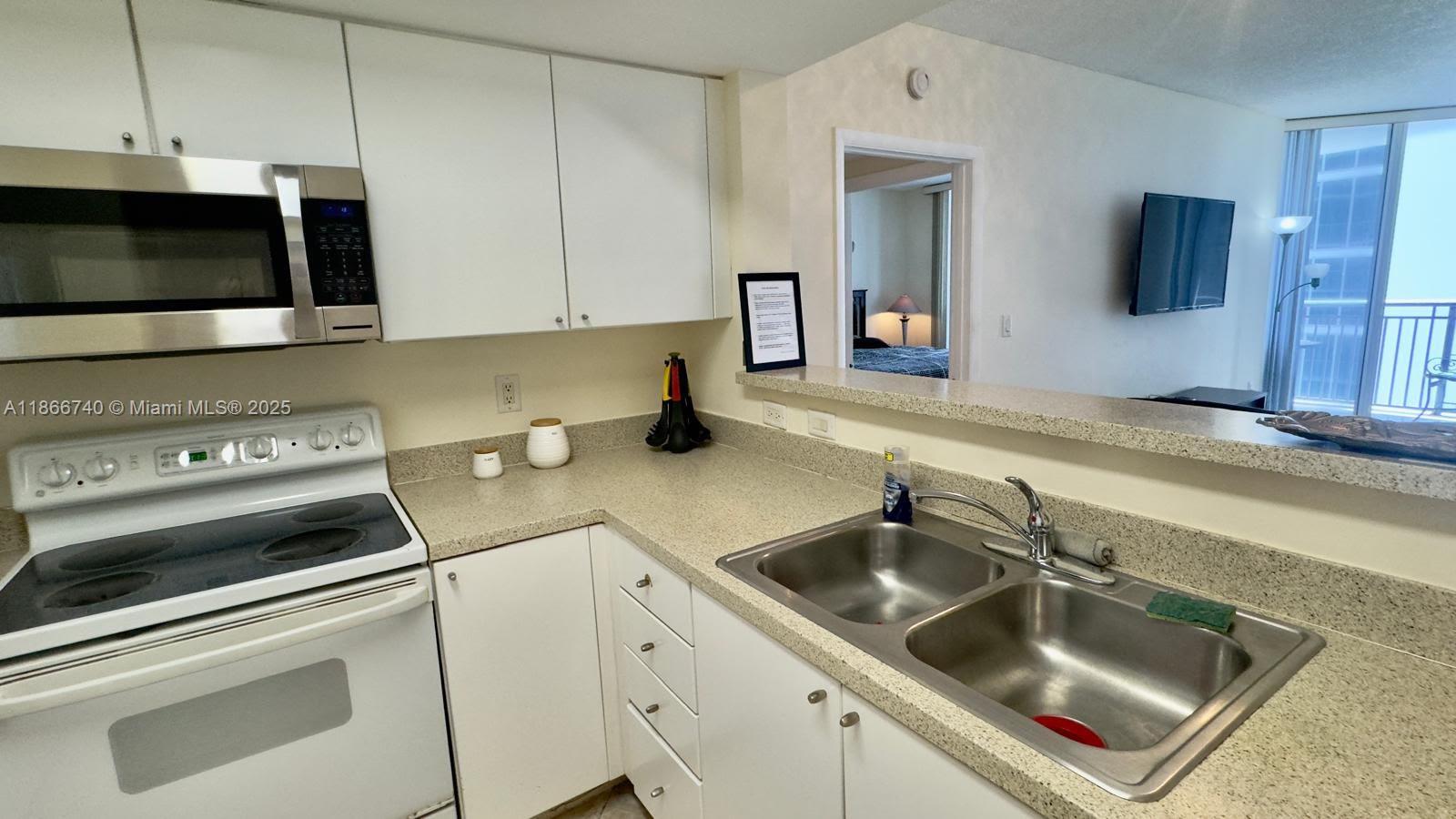 OCEAN POINT BEACH CLUB CO - Residential Lease