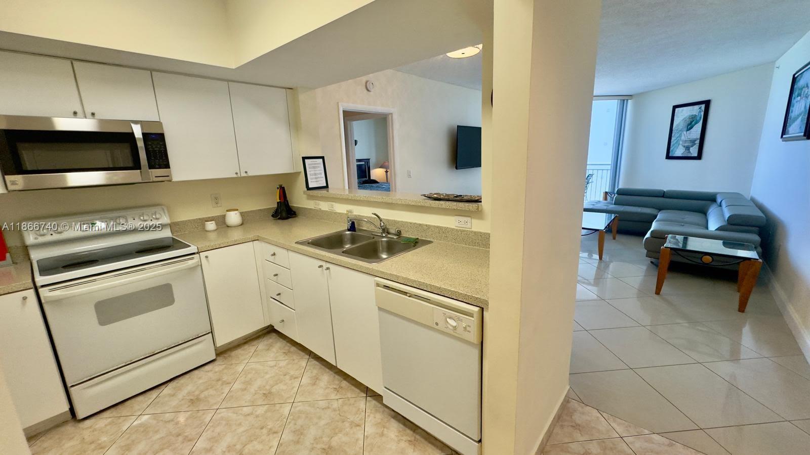 OCEAN POINT BEACH CLUB CO - Residential Lease