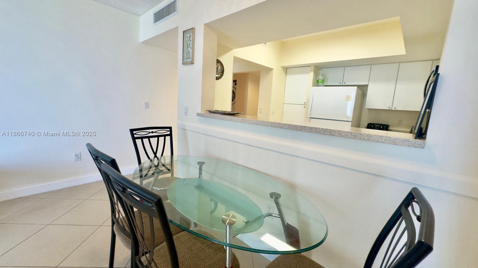 OCEAN POINT BEACH CLUB CO - Residential Lease