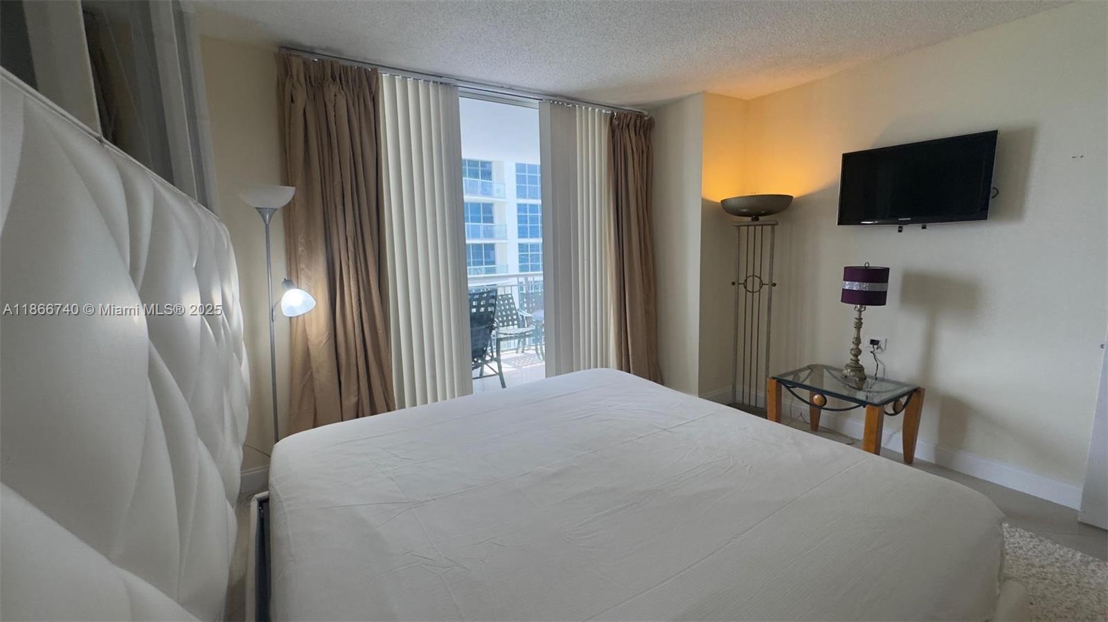 OCEAN POINT BEACH CLUB CO - Residential Lease