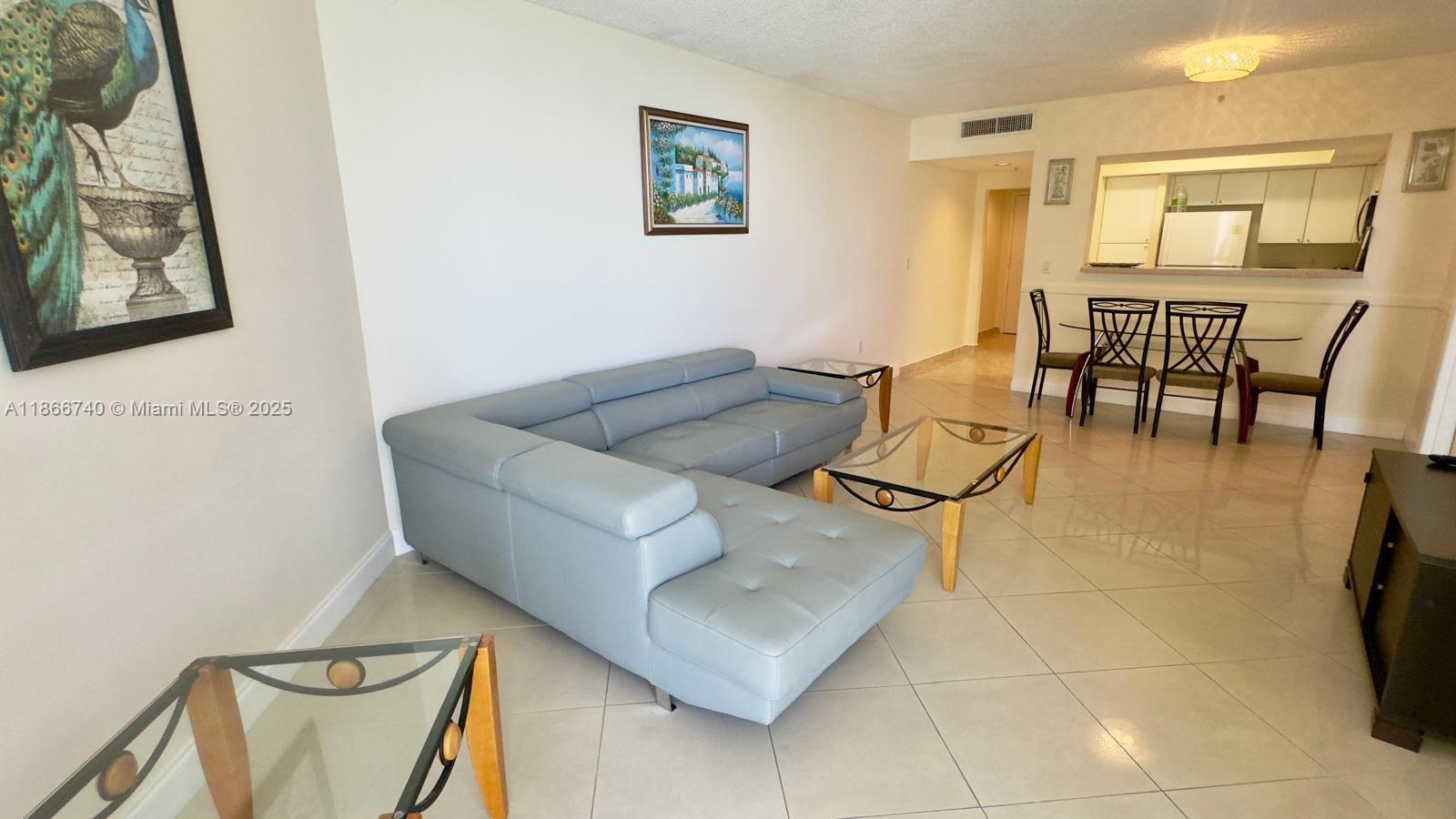 OCEAN POINT BEACH CLUB CO - Residential Lease