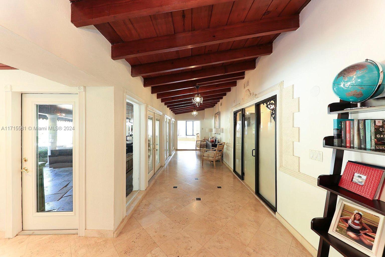 TOWN & RANCH ESTS - Residential Lease