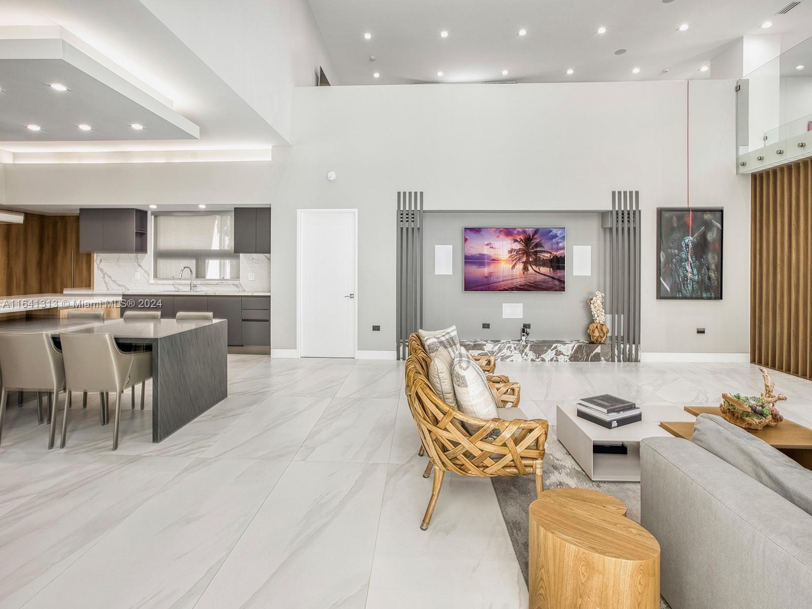 WARWICK MANOR 1ST ADDN - Residential