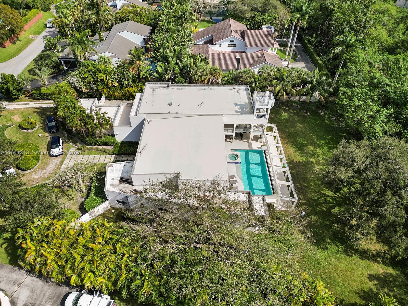 WARWICK MANOR 1ST ADDN - Residential