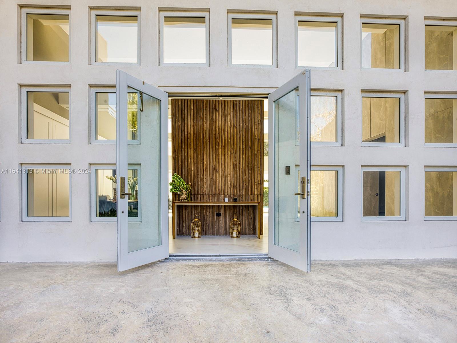 WARWICK MANOR 1ST ADDN - Residential