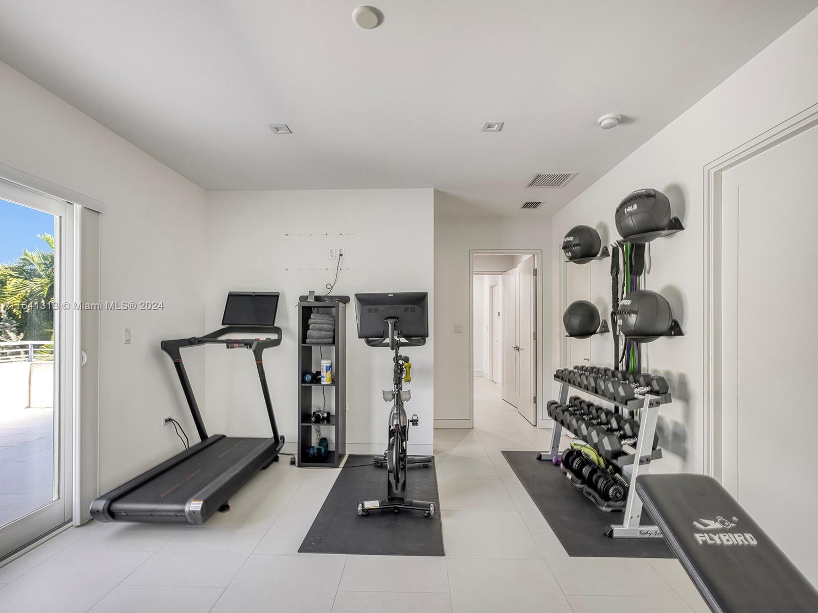 WARWICK MANOR 1ST ADDN - Residential