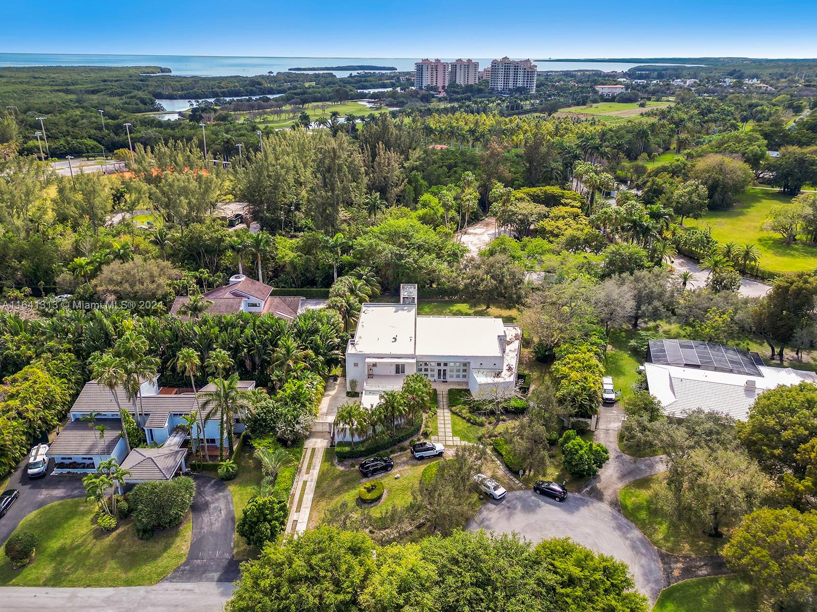 WARWICK MANOR 1ST ADDN - Residential