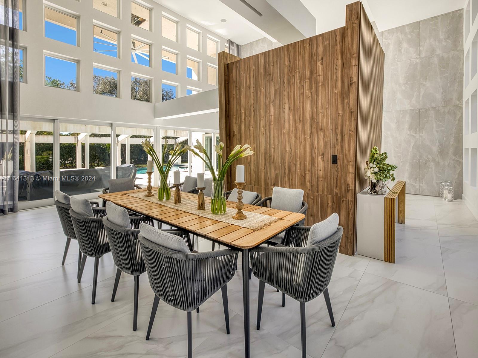 WARWICK MANOR 1ST ADDN - Residential