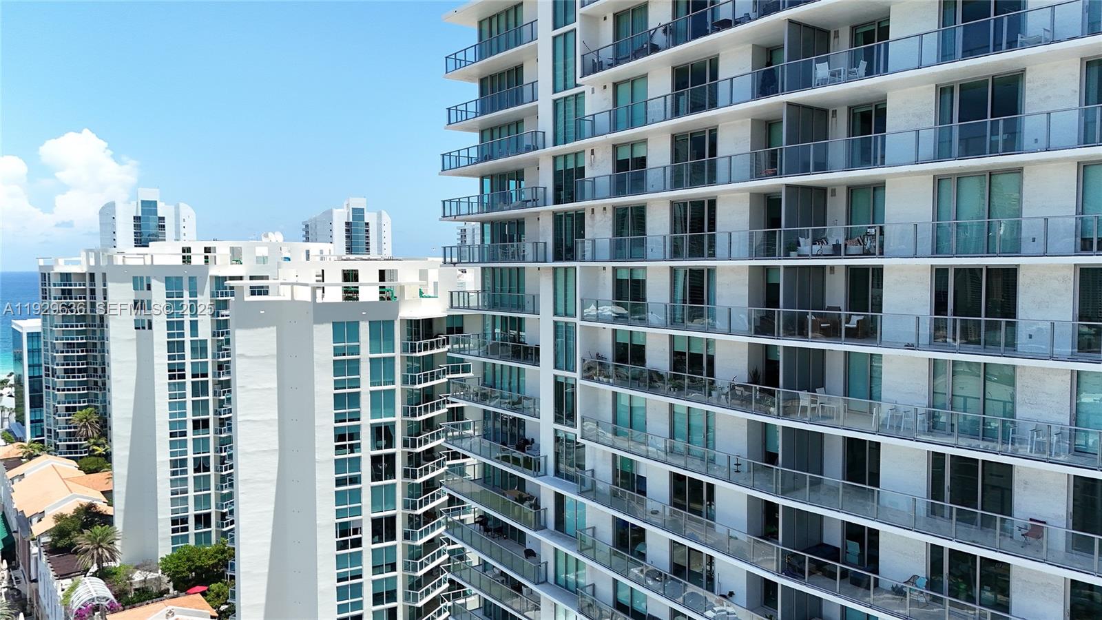 PARQUE TOWERS CONDO - Residential Lease