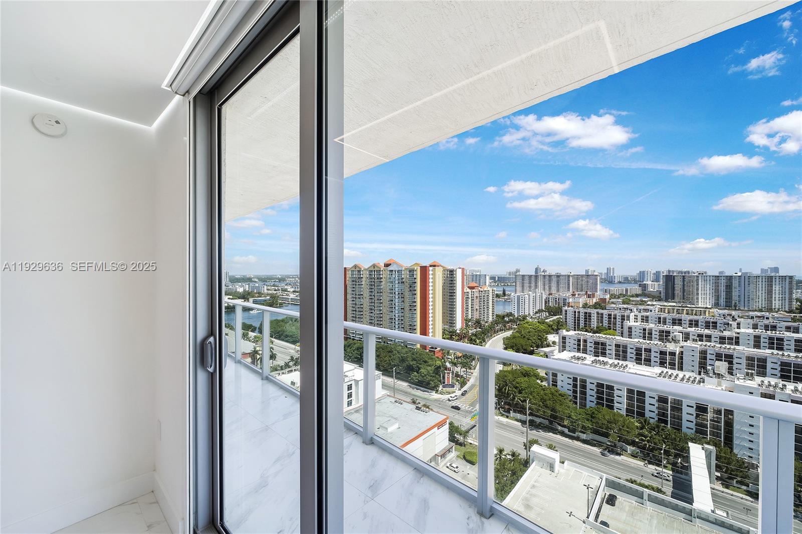 PARQUE TOWERS CONDO - Residential Lease