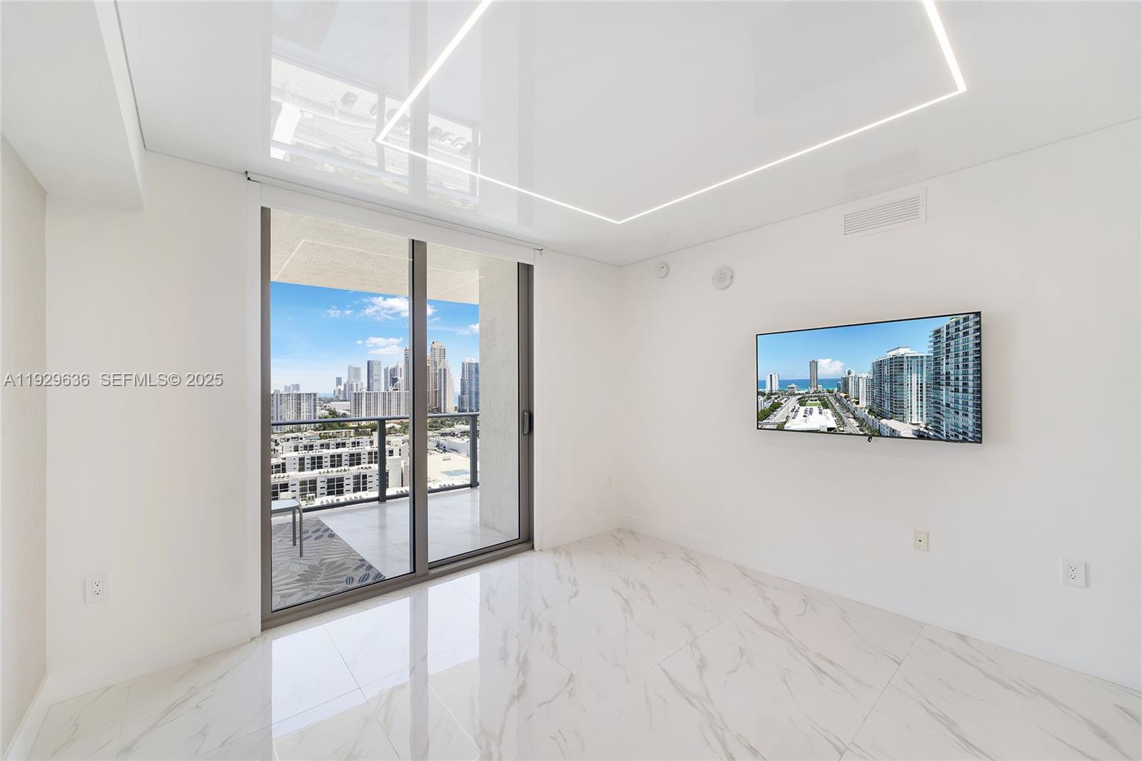 PARQUE TOWERS CONDO - Residential Lease