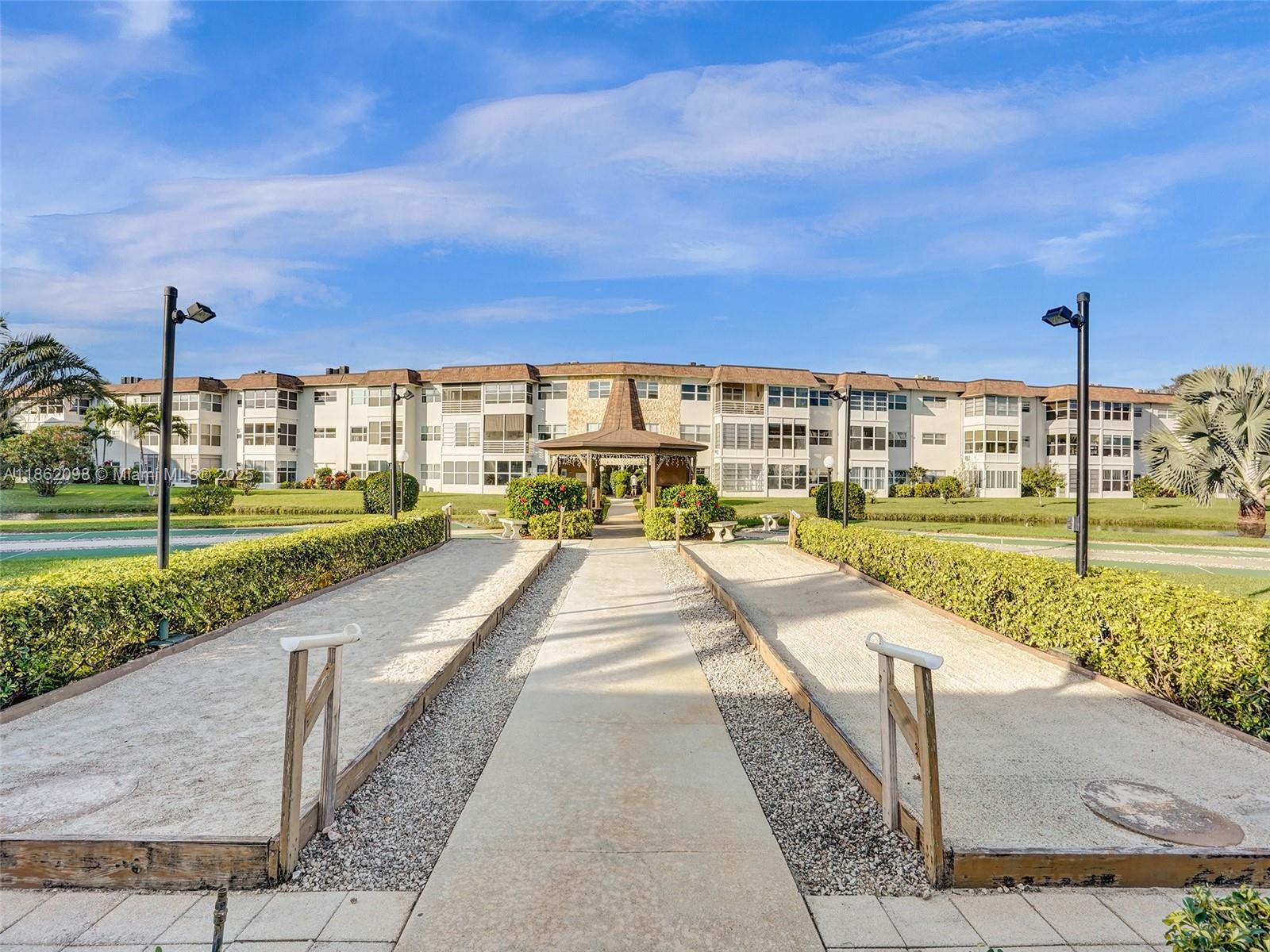 SEAGRAPE GARDENS CONDO - Residential