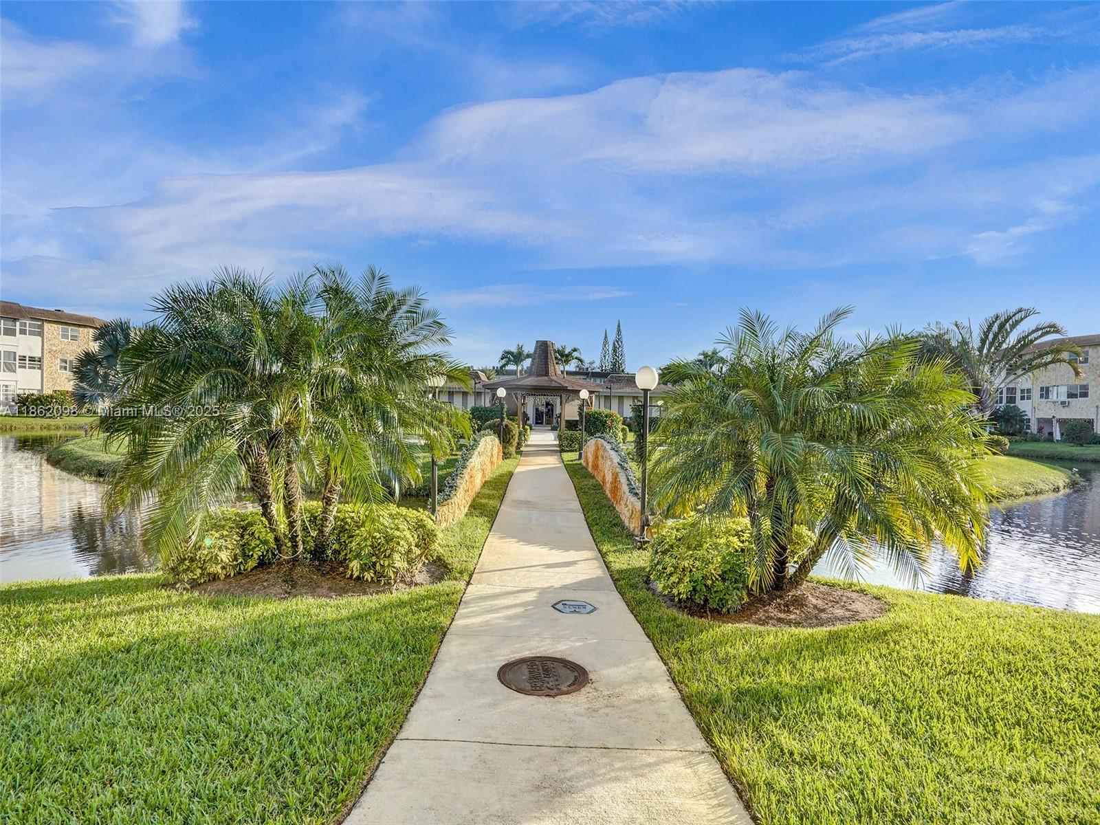 SEAGRAPE GARDENS CONDO - Residential