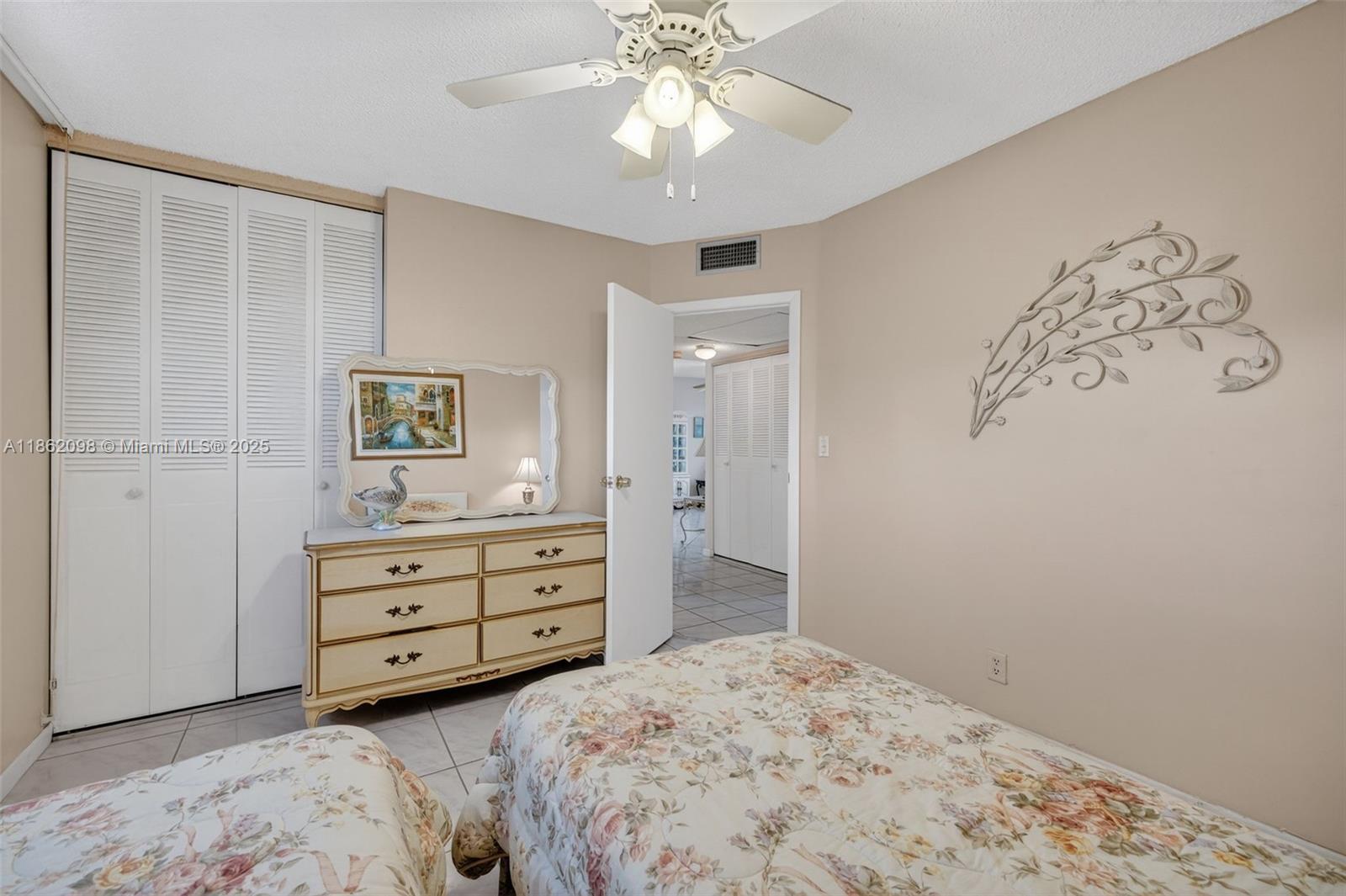 SEAGRAPE GARDENS CONDO - Residential