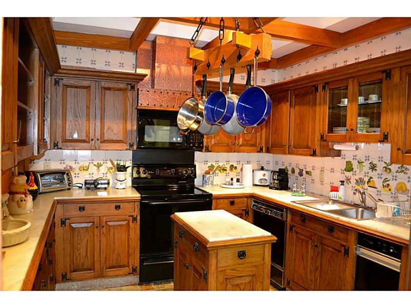 BRICKELL BAY CLUB CONDO - Residential Lease