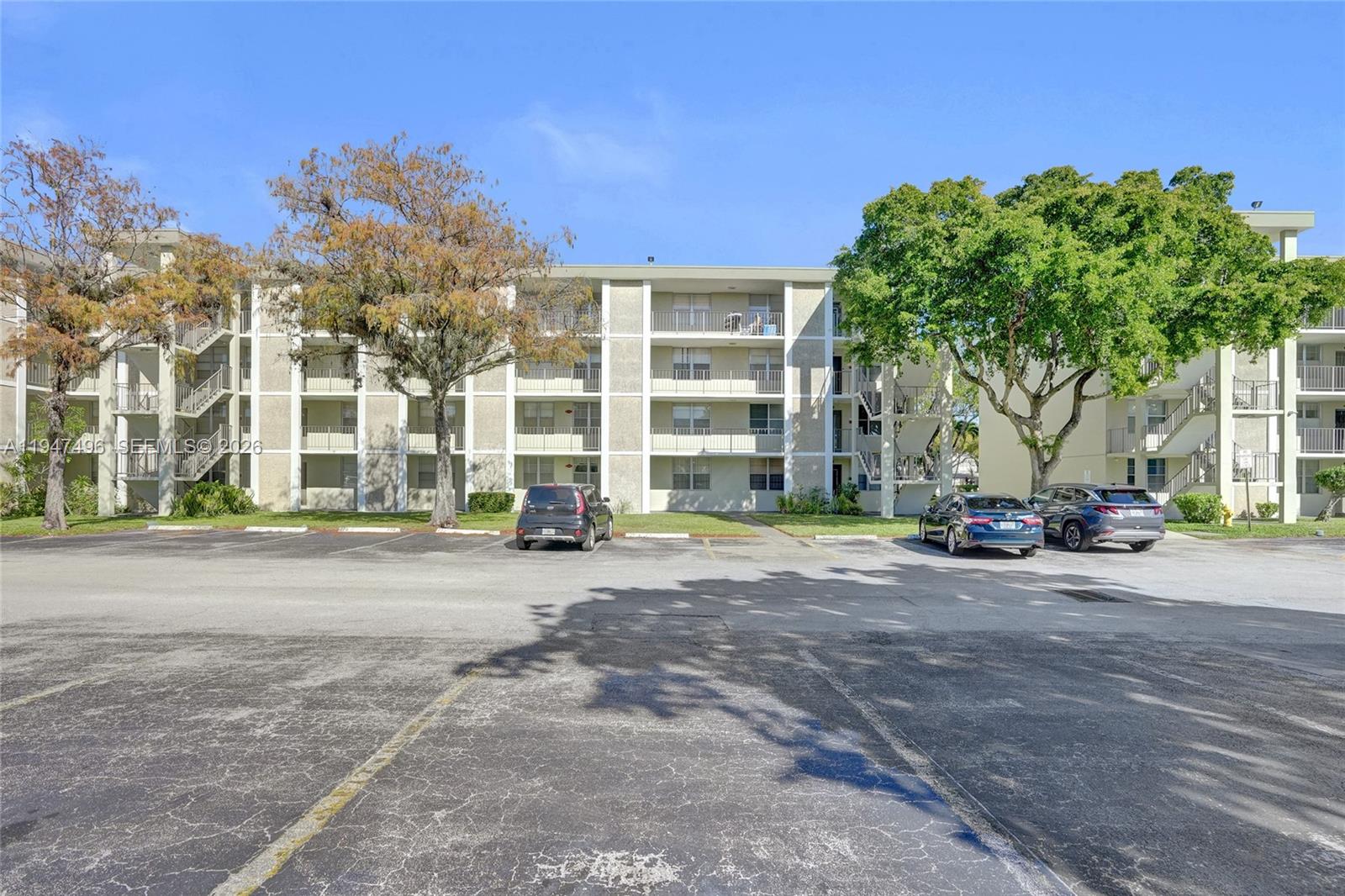CYPRESS CHASE CONDO NO 1 - Residential