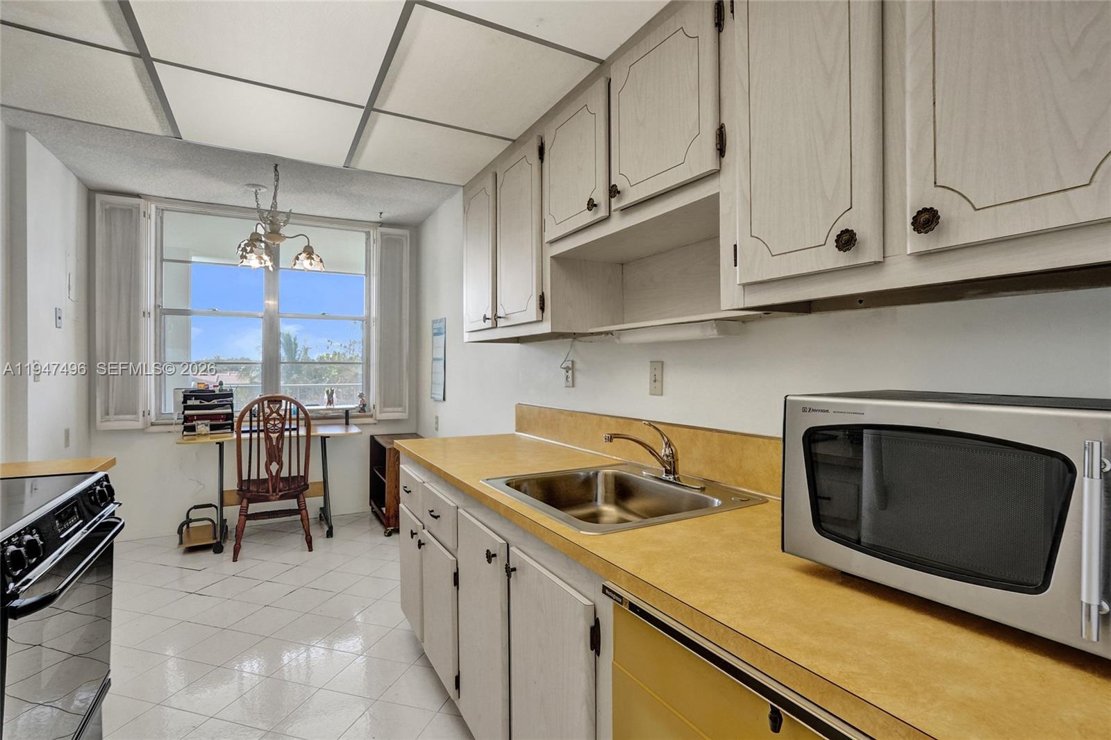 CYPRESS CHASE CONDO NO 1 - Residential